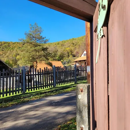 Lägenhet Heart Of Galysagi Village